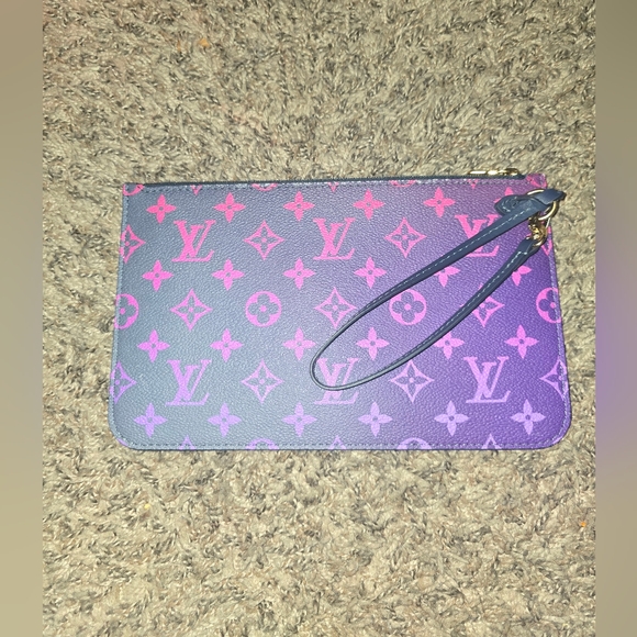 Louis Vuitton Pastel MM Midnight Multicolor Pochette (EUC)(RARE) - Picture 1 of 7